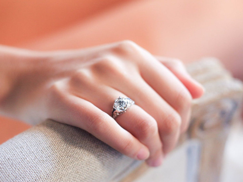 How To Get Your Partners Ring Size Without Her Knowing | ewmoda How do you get a ring size without her knowing