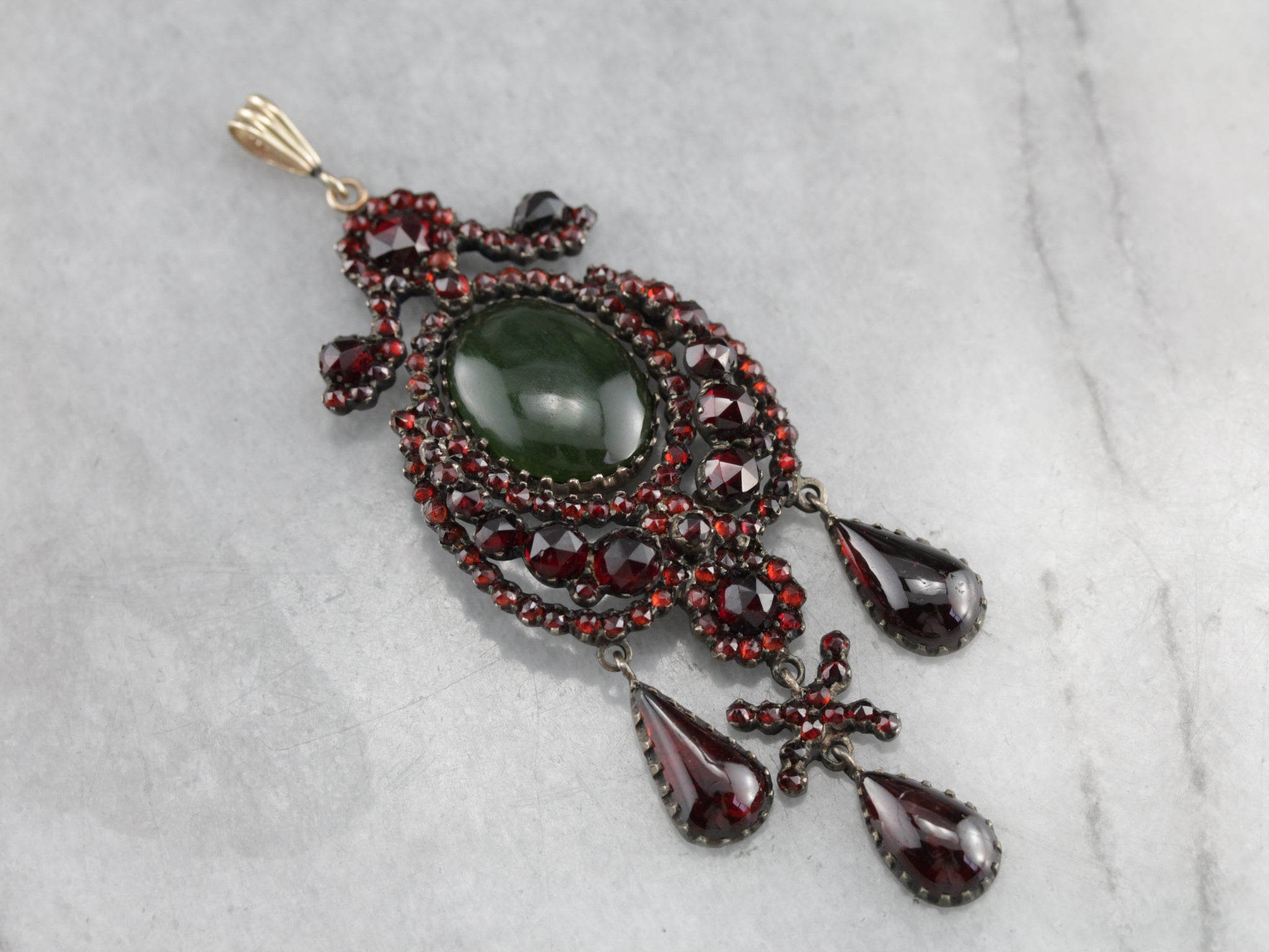 tvilling national indenlandske Exotic Romance: The History of Bohemian Garnet Jewelry