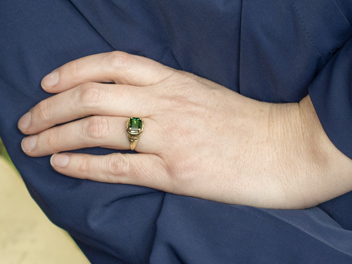 Antique East-to-West Green Tourmaline Gold Filigree Solitaire Ring