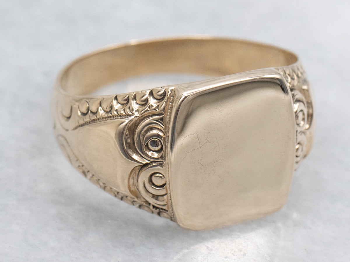 Antique Gold Etched Scrolling Signet Ring