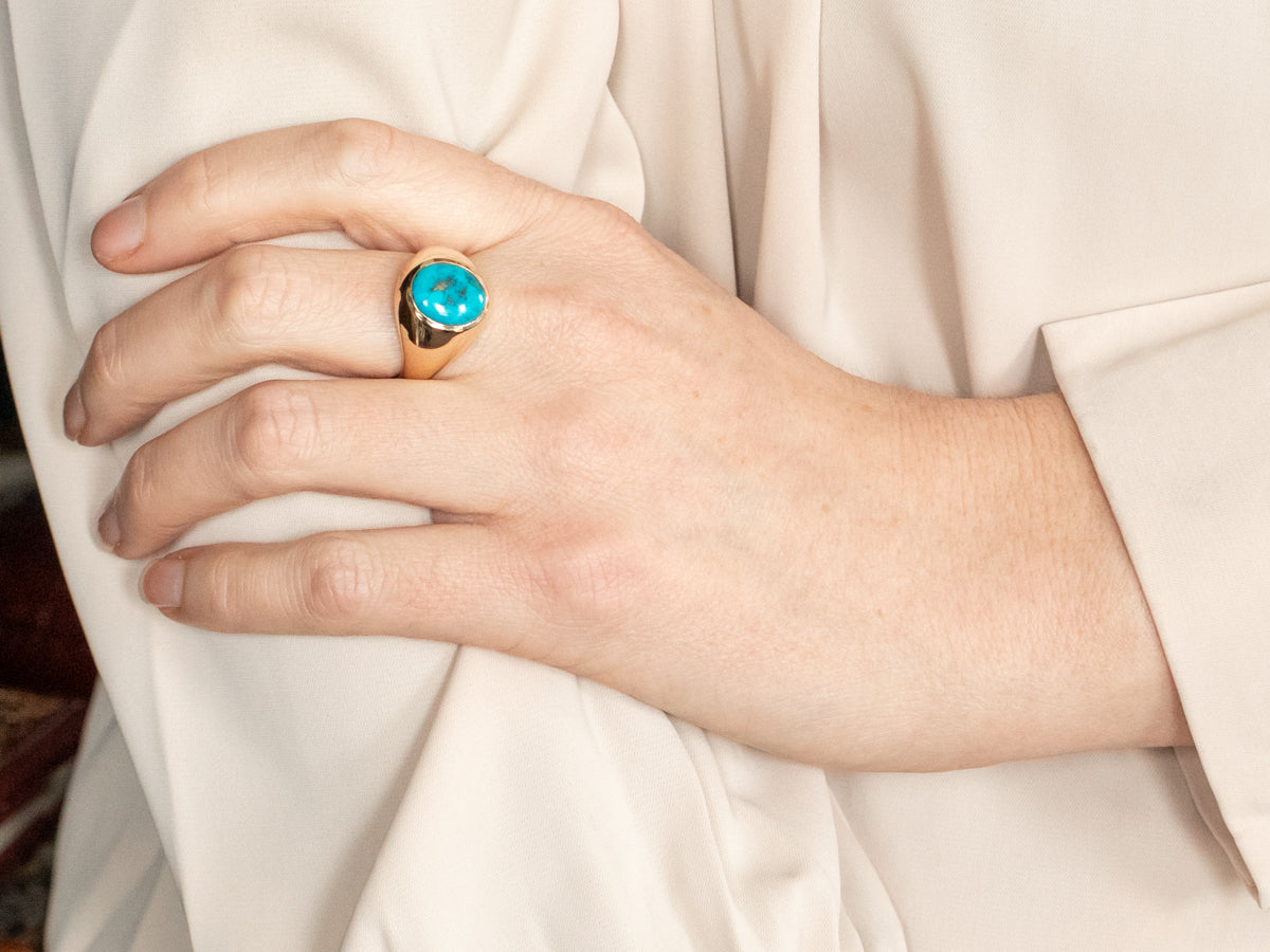 Vintage Gold Flush Set Turquoise Solitaire Ring