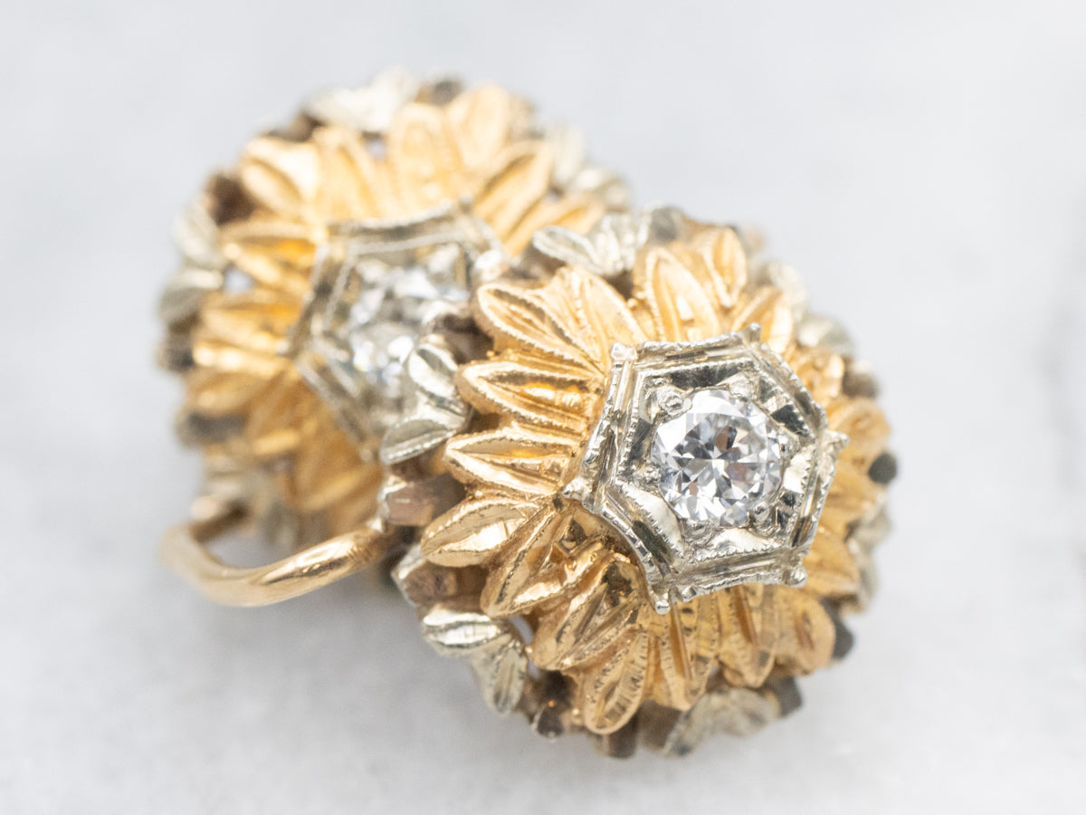 Pendientes colgantes con solitario de flor de diamante adornado vintage de dos tonos de 14 quilates