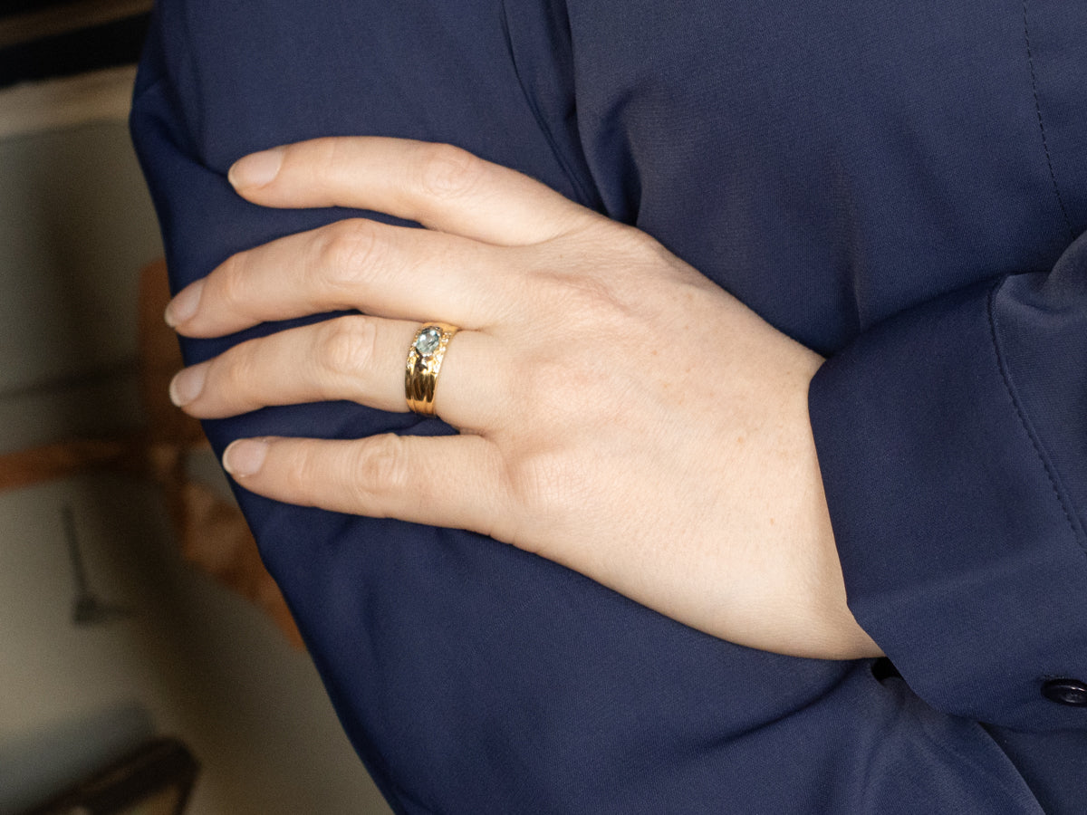 Eats-West Set Aquamarine and Diamond Ring