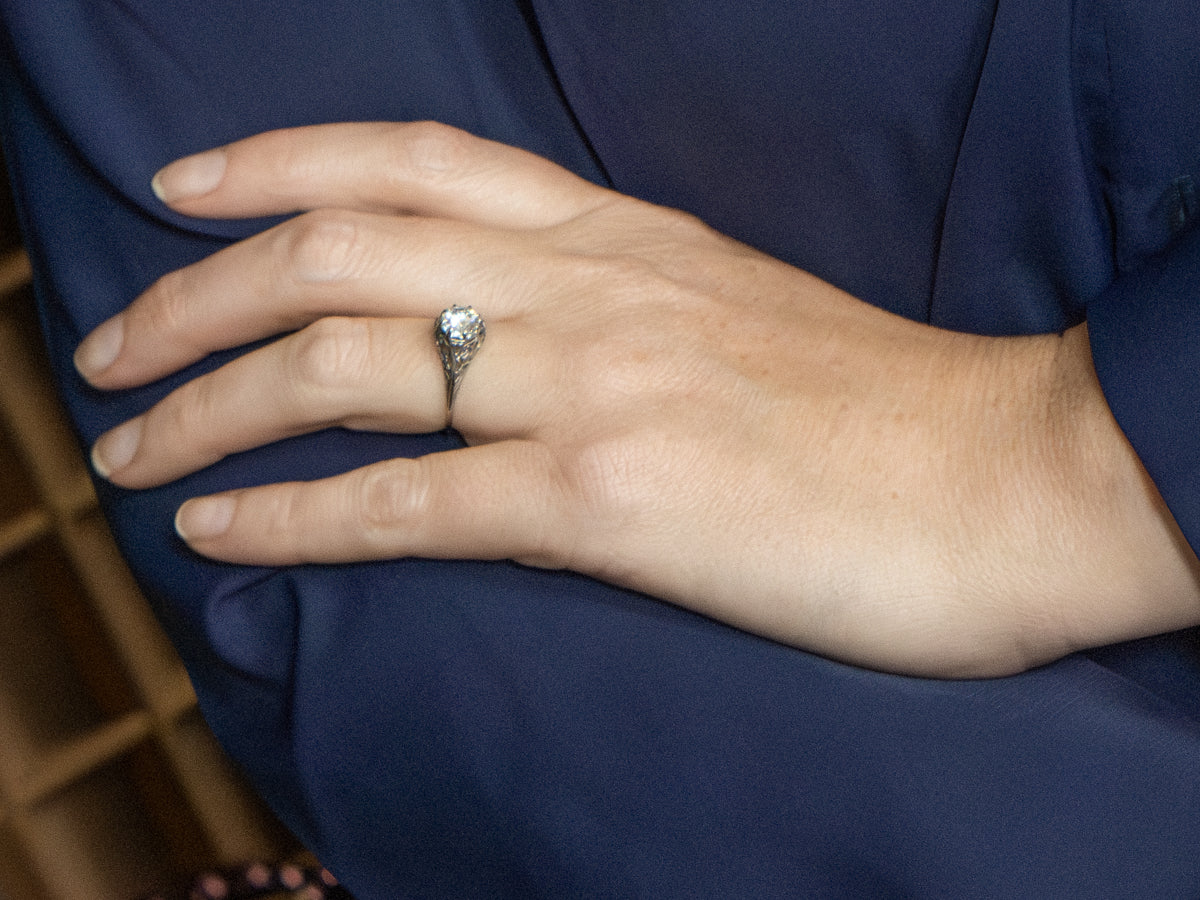 Art Deco 18K White Gold Diamond .90 Carat Solitaire Engagement Ring