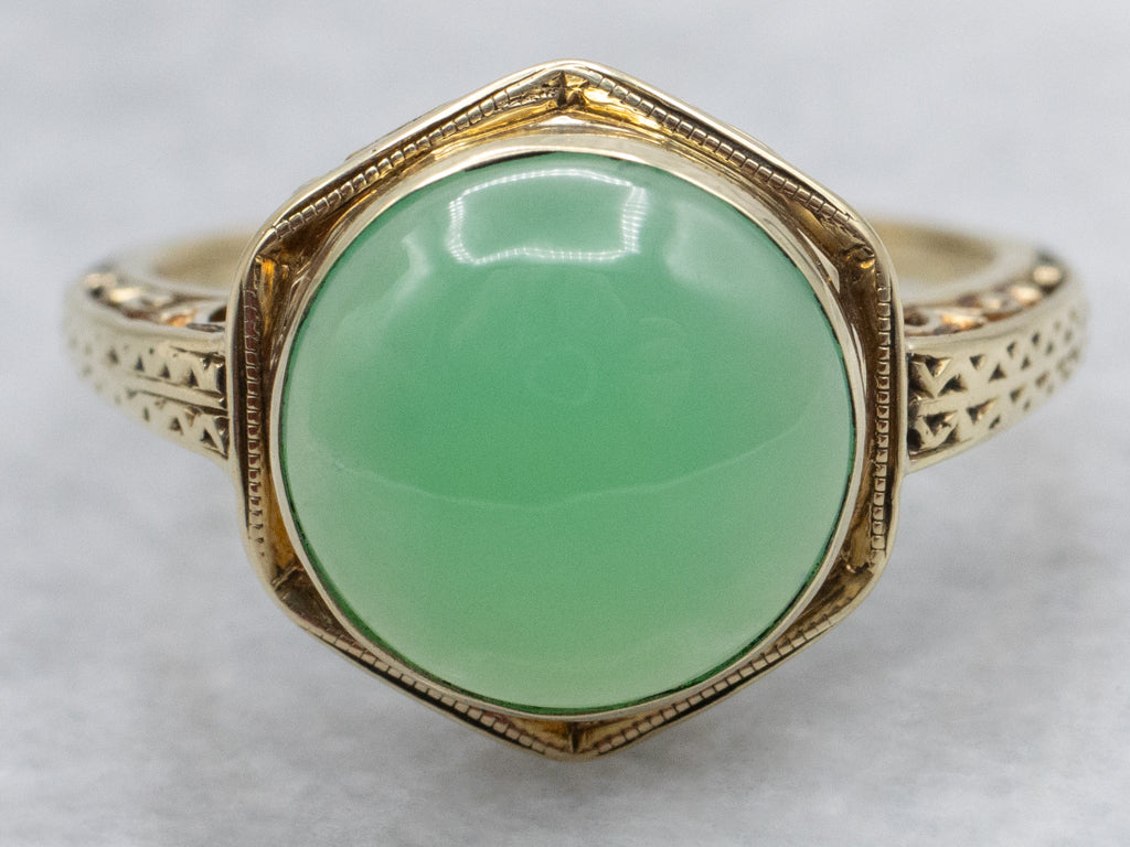 Antique Gold Chrysoprase Cabochon Filigree Ring