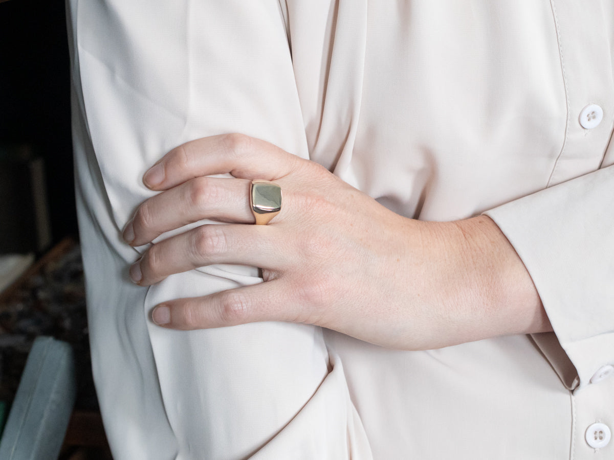 Unisex Yellow Gold Signet Ring