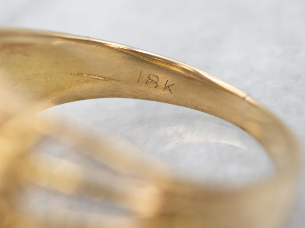 Anillo llamativo de morganita en oro de 18 quilates