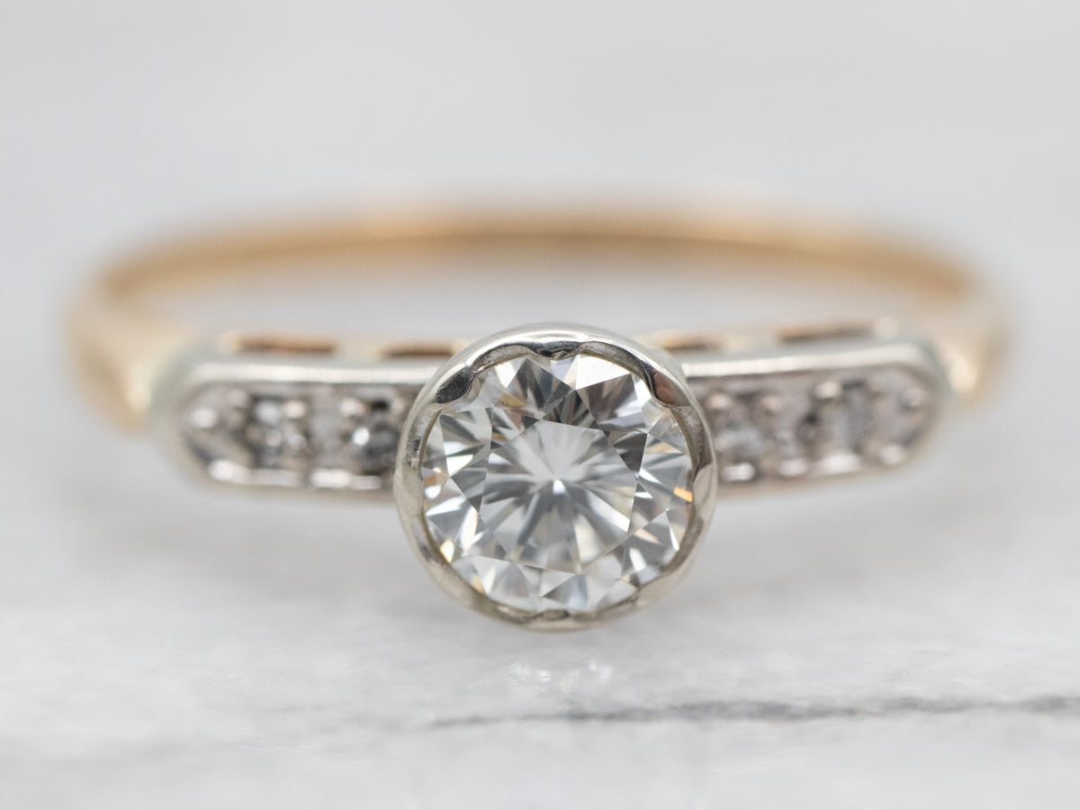 Anillo de compromiso de diamantes con engaste de bisel Retro Era