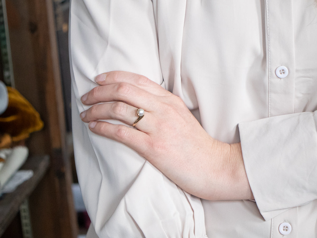 Simple Pearl Solitaire Bypass Ring