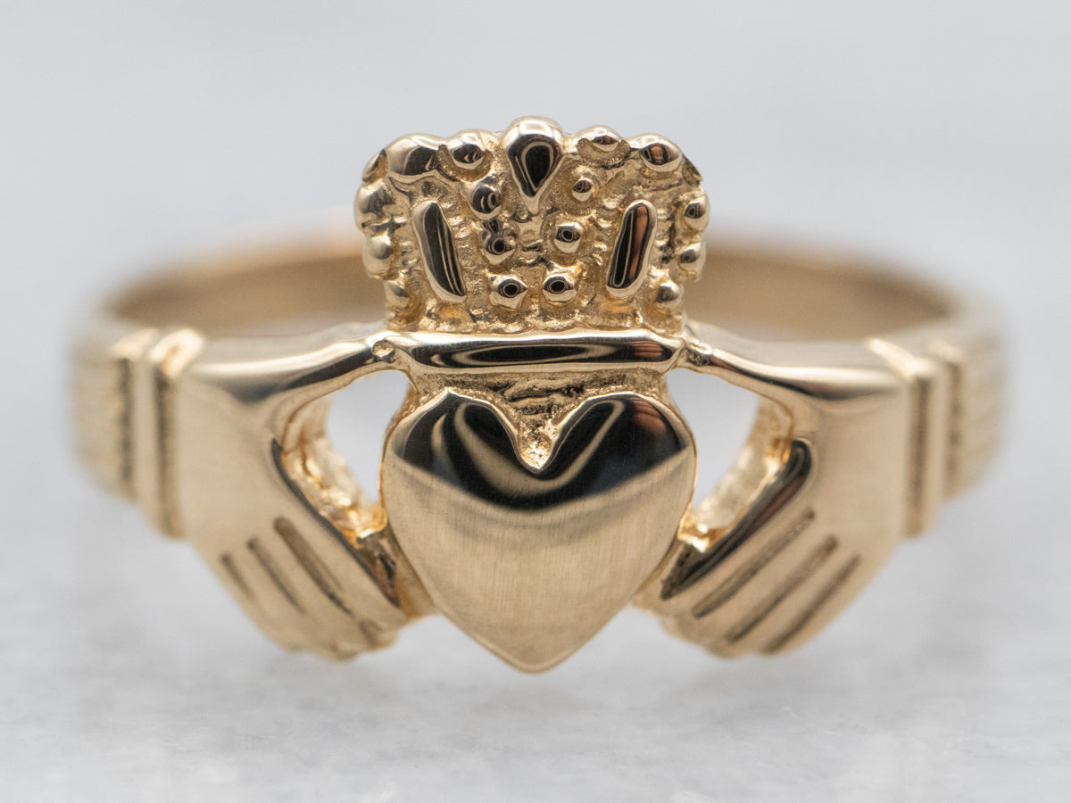 Vintage Gold Claddagh Ring