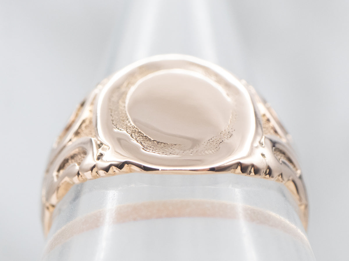 Victorian Signet Ring with Decorated Shoulders