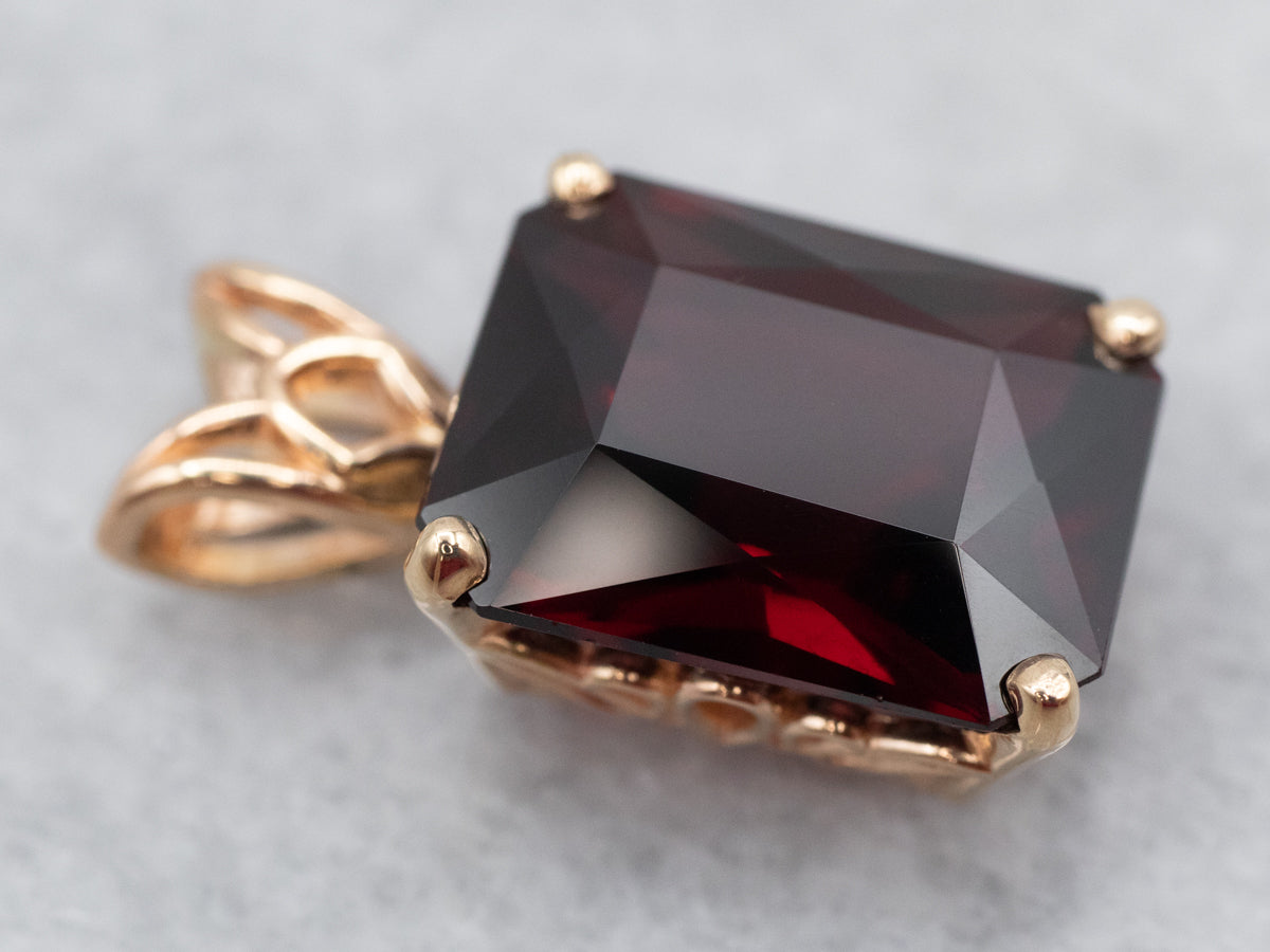 Simple Pyrope Garnet Solitaire Pendant