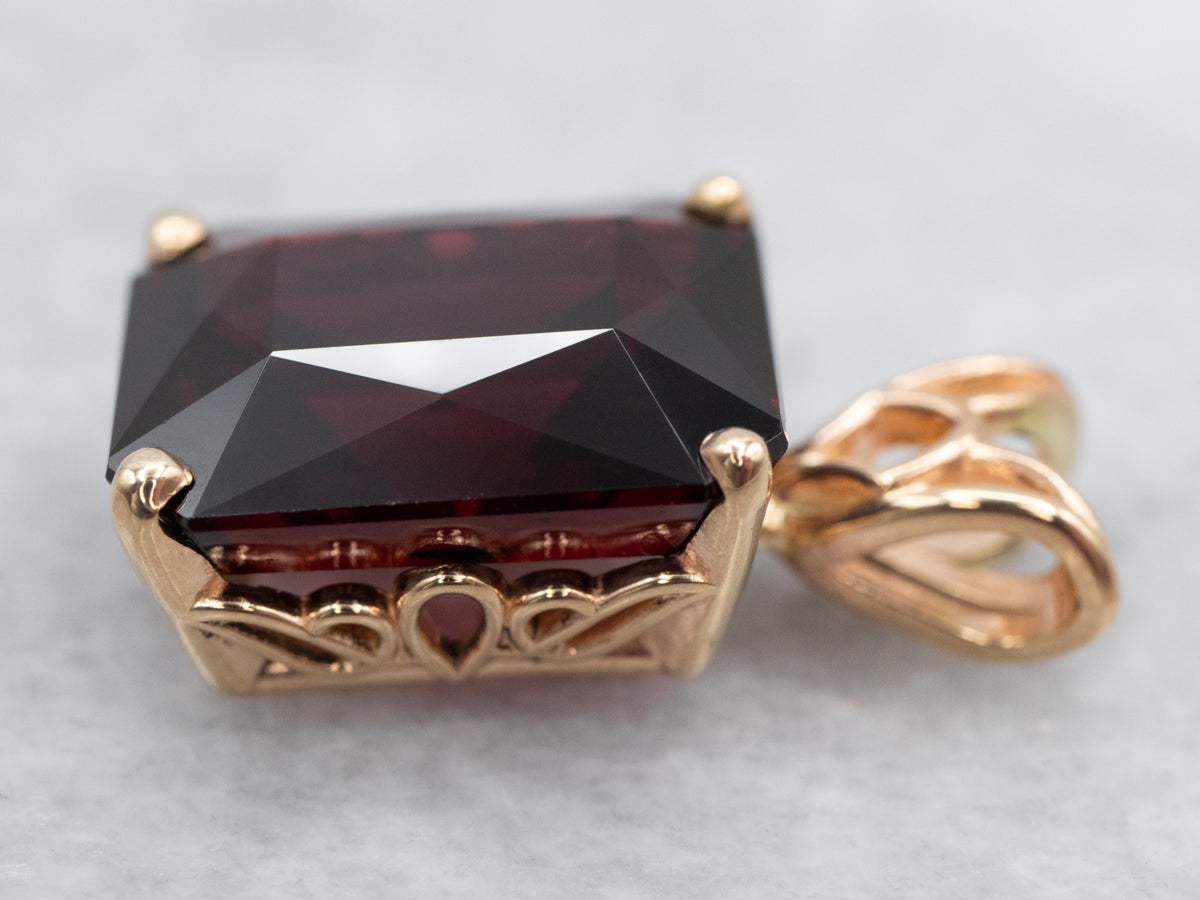 Simple Pyrope Garnet Solitaire Pendant