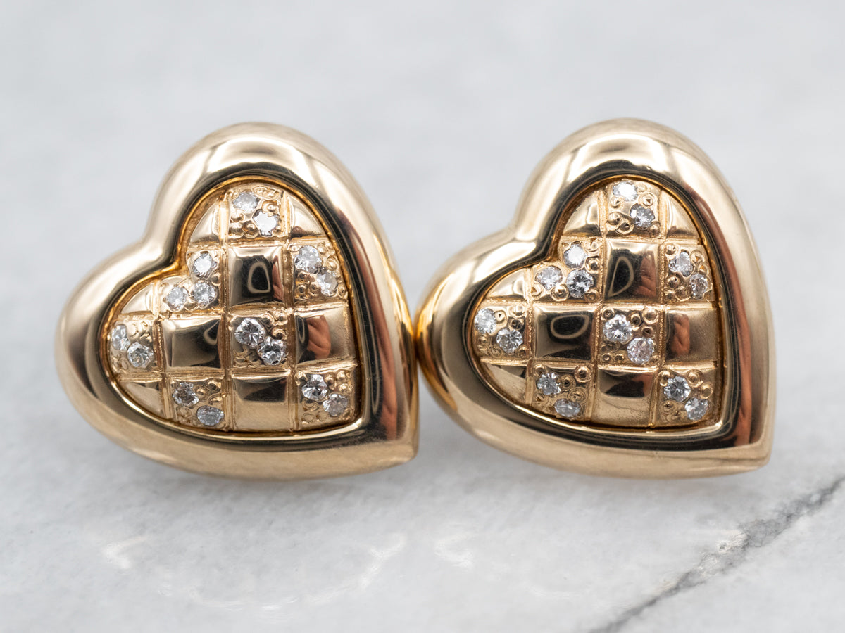 Aretes de corazón centelleantes en oro amarillo con diamantes