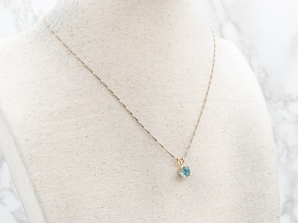 Colgante solitario con circonita azul de Simply Sweet