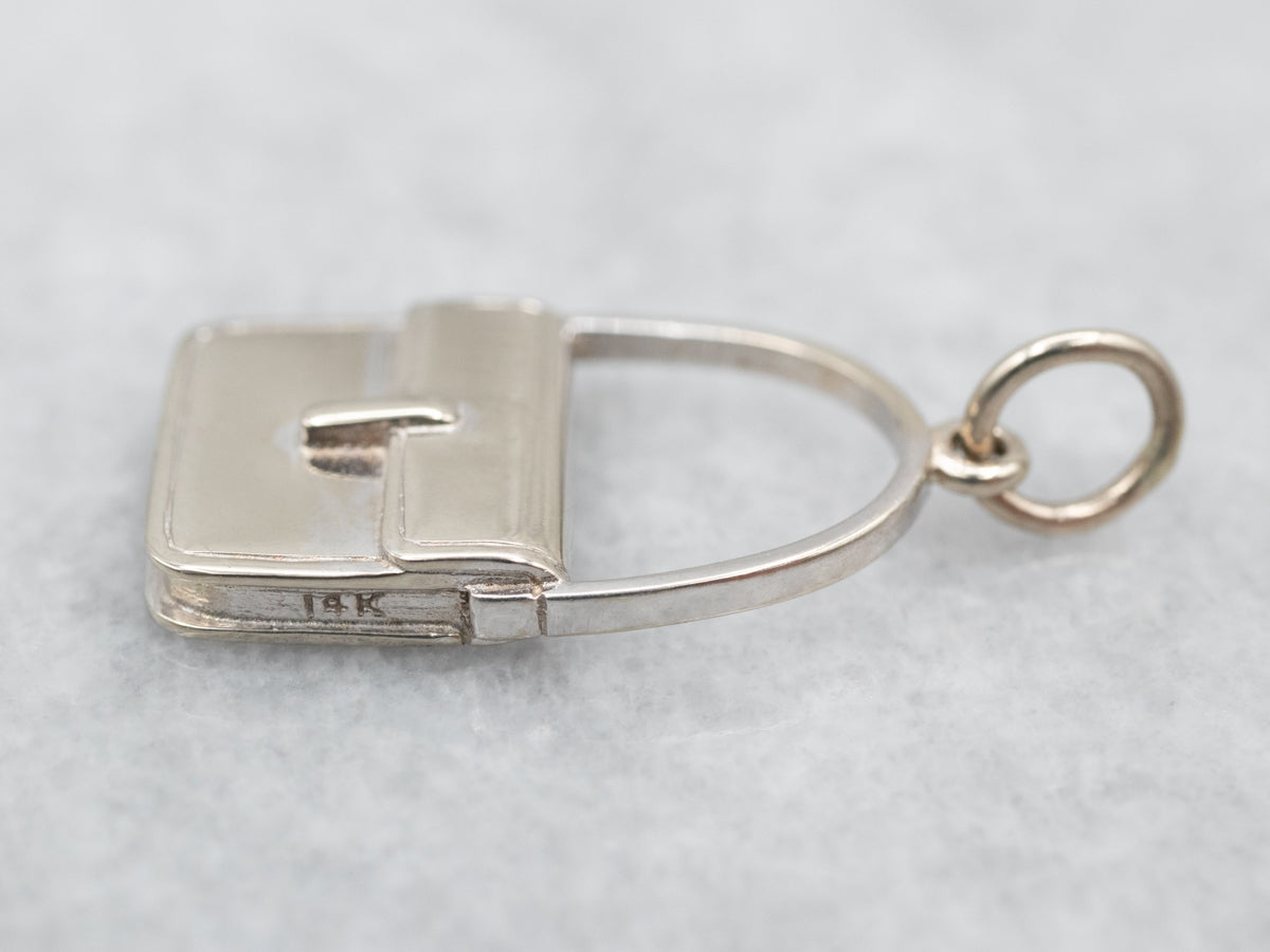 Lindo colgante para bolso en oro blanco