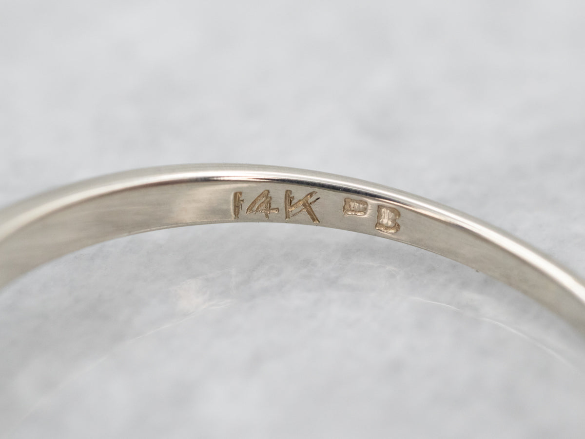 Chic White Gold Diamond Solitaire Engagement Ring