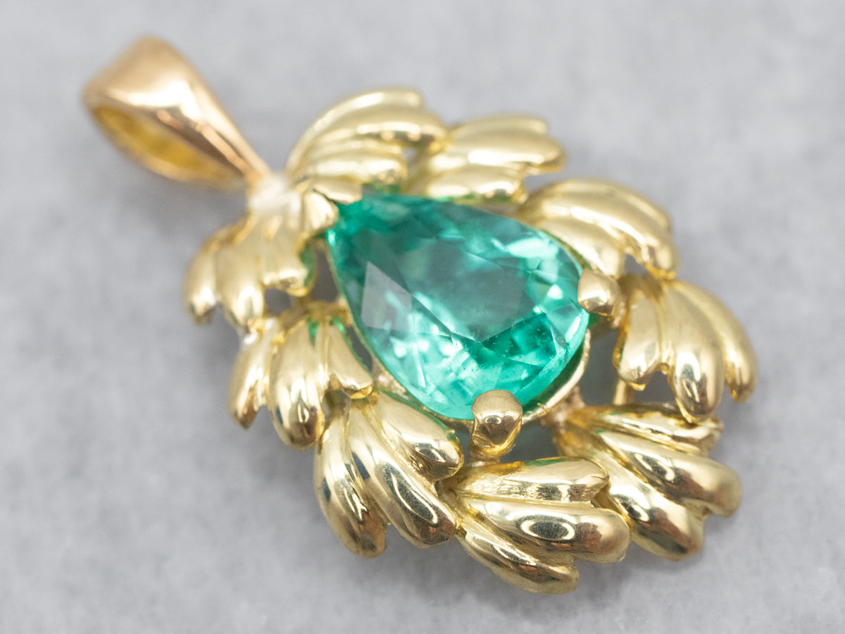 Gorgeous 18K Gold Emerald Solitaire Pendant