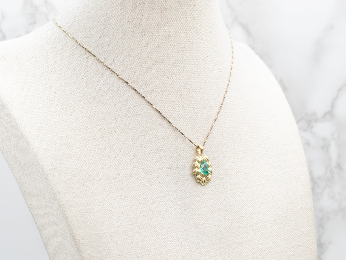 Gorgeous 18K Gold Emerald Solitaire Pendant