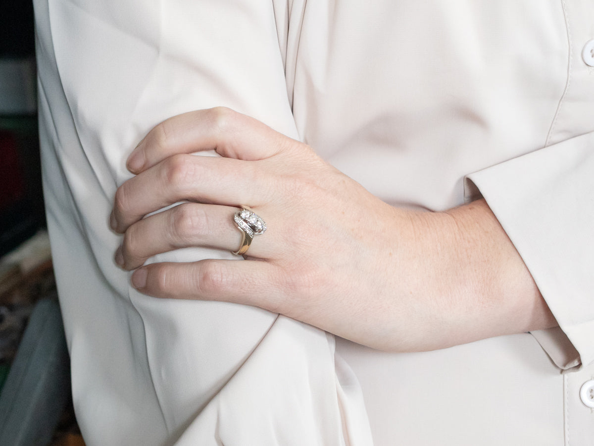 Sparkling Retro Diamond Bypass Ring