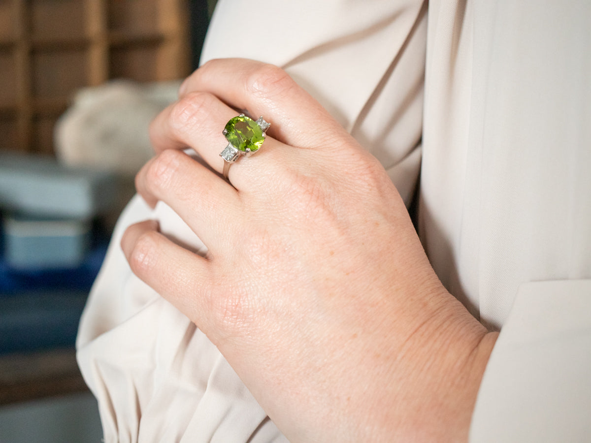 Sophisticated White Gold Peridot Cocktail Ring with Diamond Accents