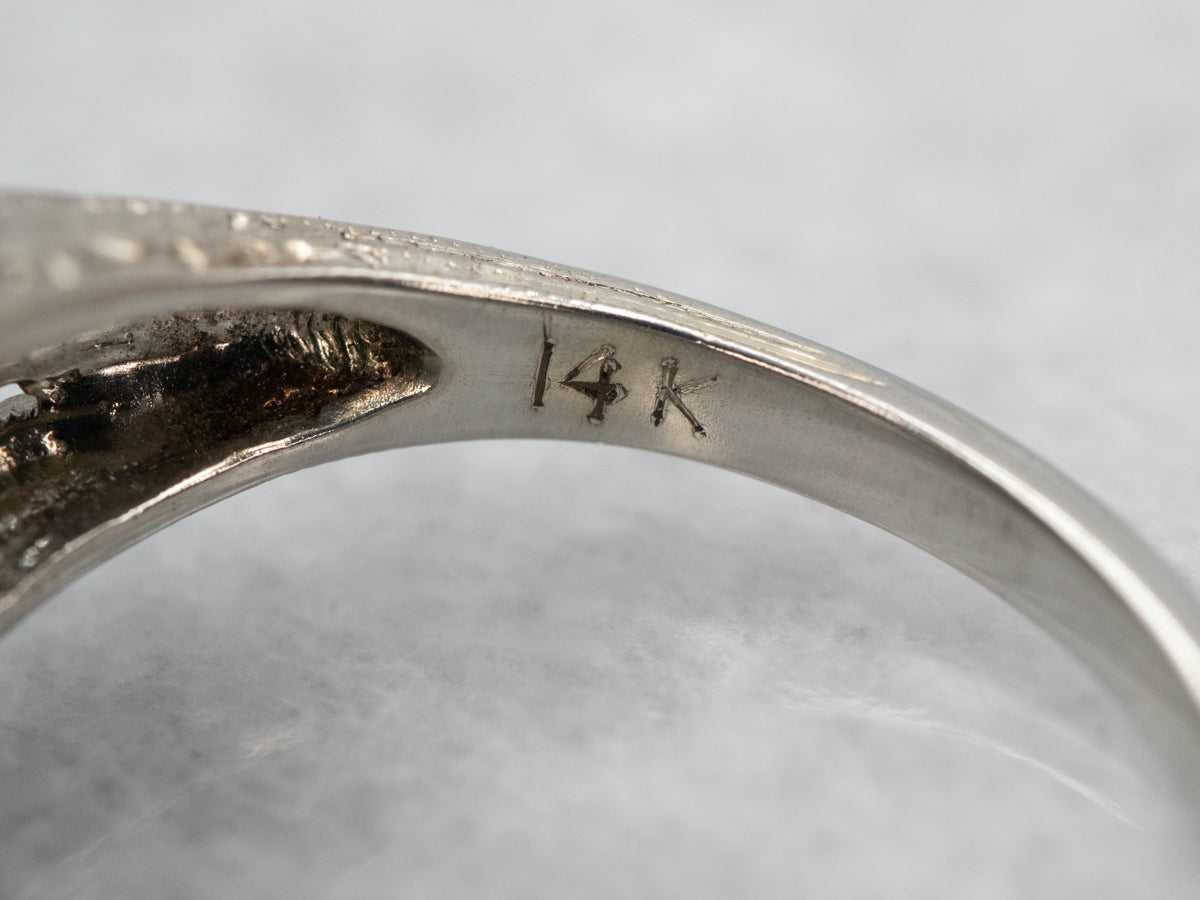 Luxurious White Gold Green Tourmaline Ring with Diamond Accents