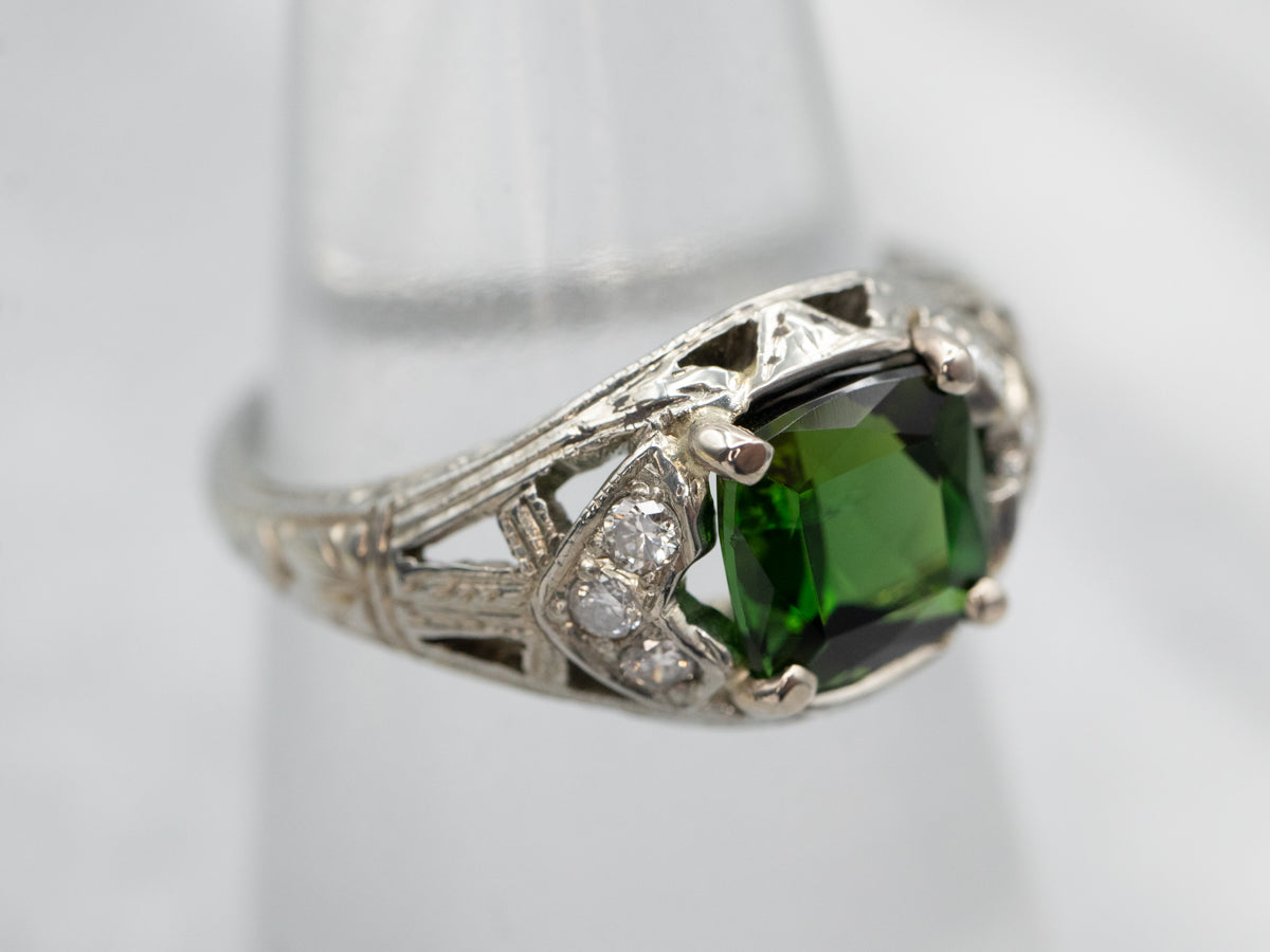 Luxurious White Gold Green Tourmaline Ring with Diamond Accents