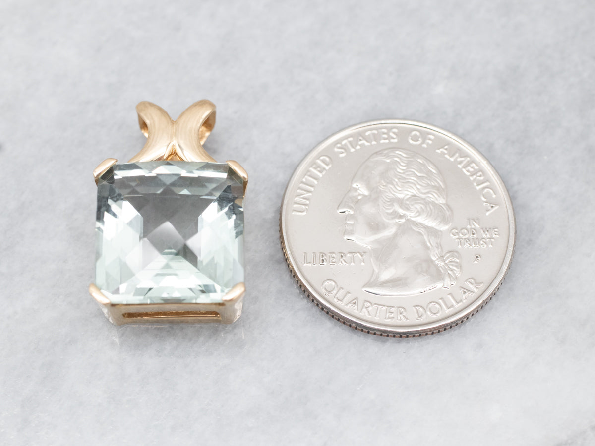 Yellow Gold Green Quartz Solitaire Pendant