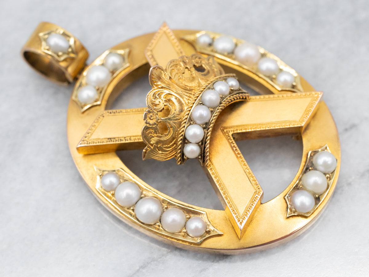Colgante victoriano de perlas y corona de oro florecido