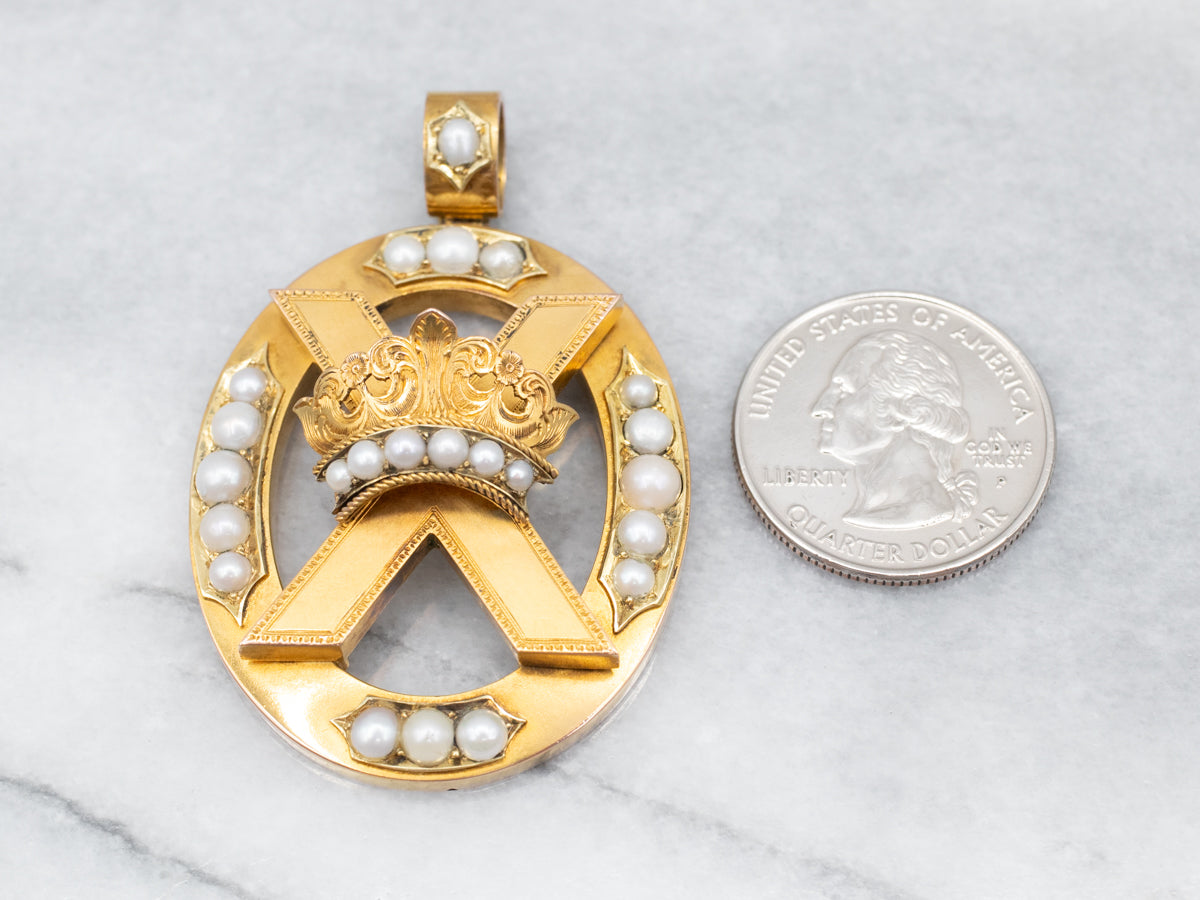 Colgante victoriano de perlas y corona de oro florecido