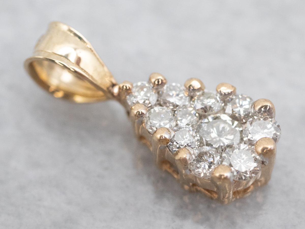 Colgante de racimo de diamantes brillantes