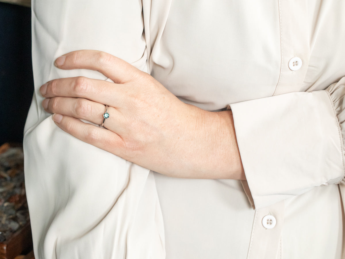 Stunning Green Sapphire Solitaire Engagement Ring