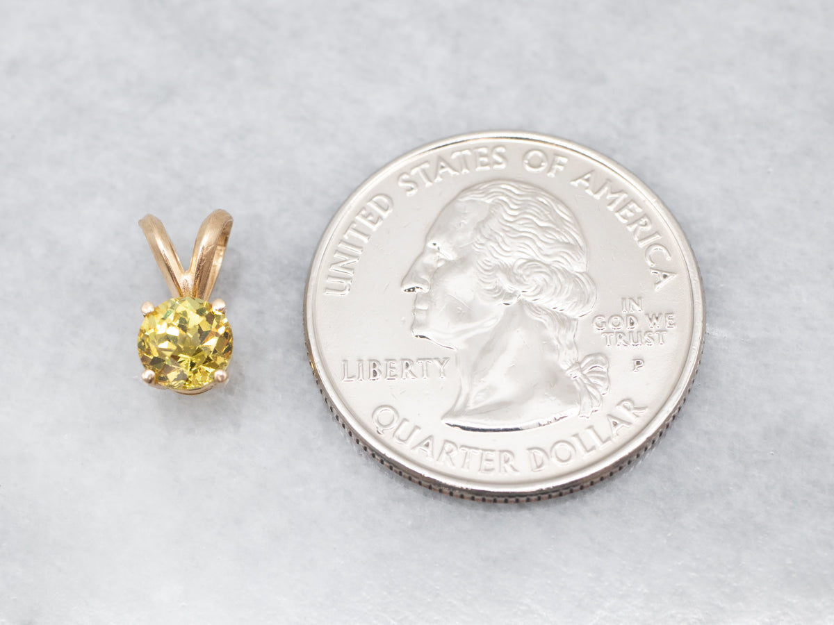 Handmade Yellow Gold Mali Garnet Solitaire Pendant