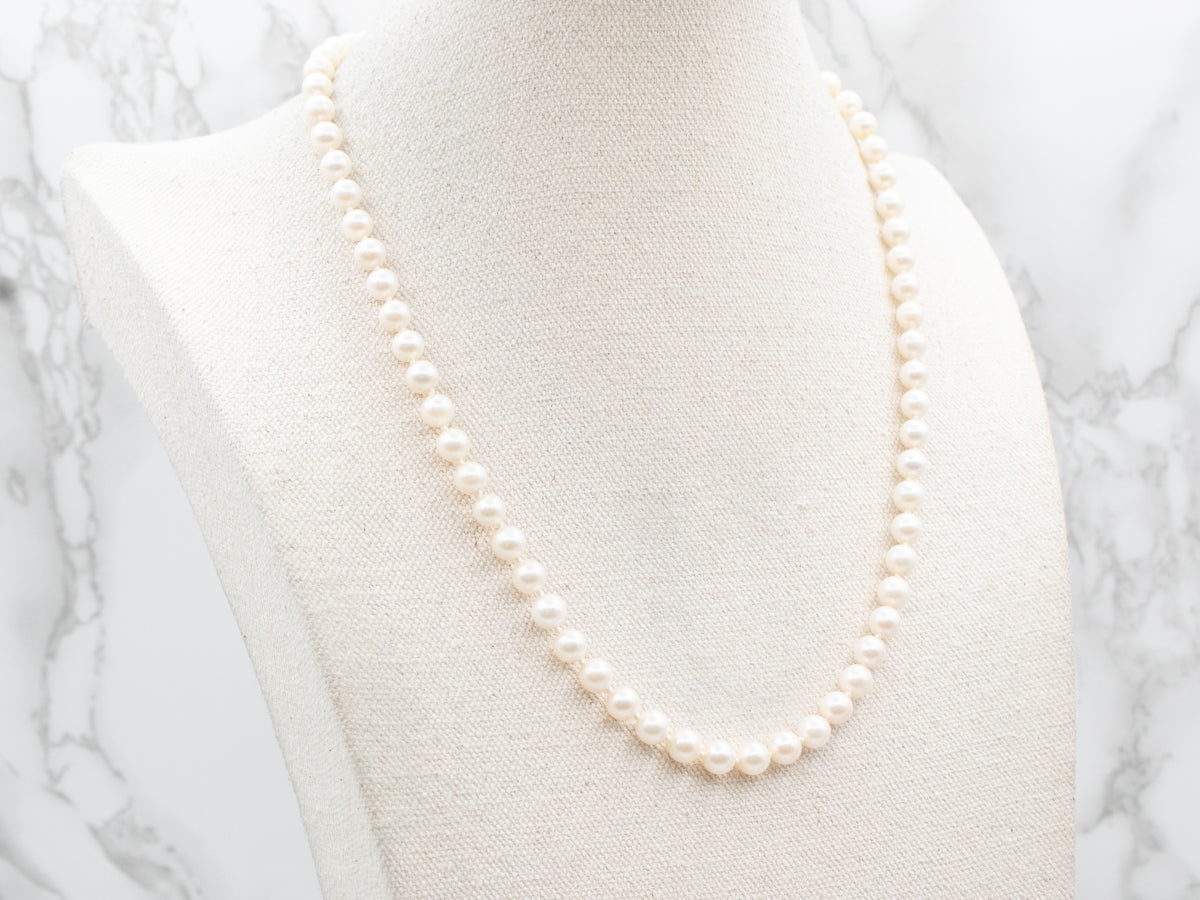 Classic Pearl Beaded Necklace