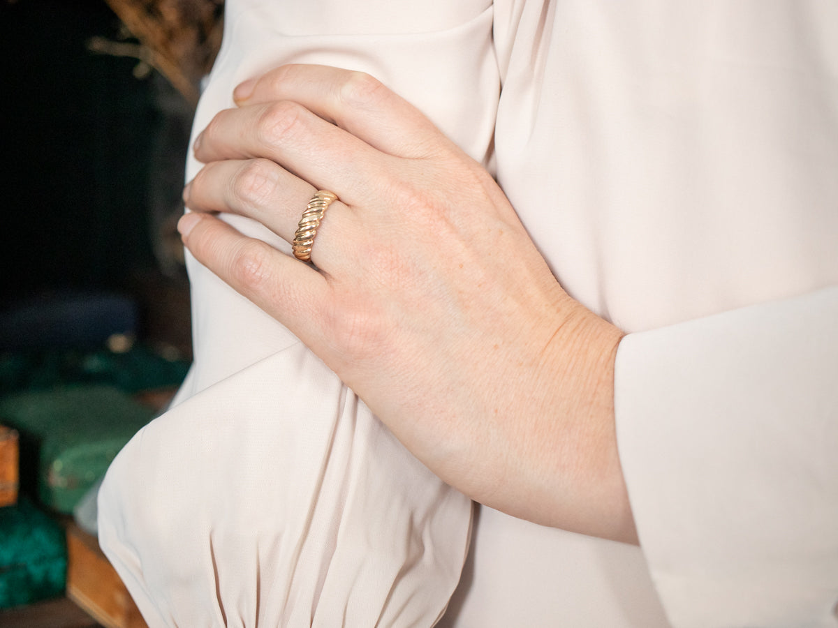 Vintage Gold Wide Twist Band