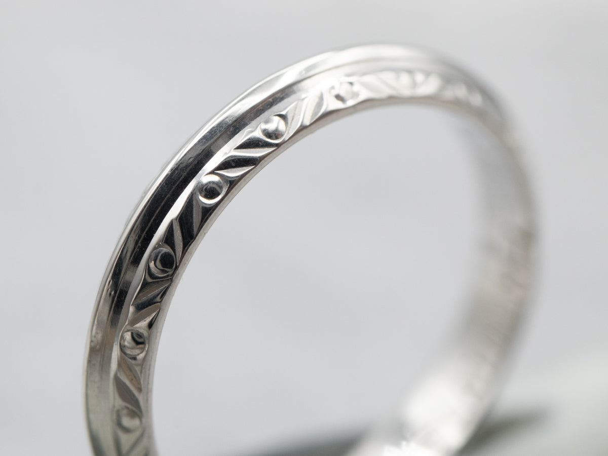 Platinum Knife Edge Center and Patterned Edge Band