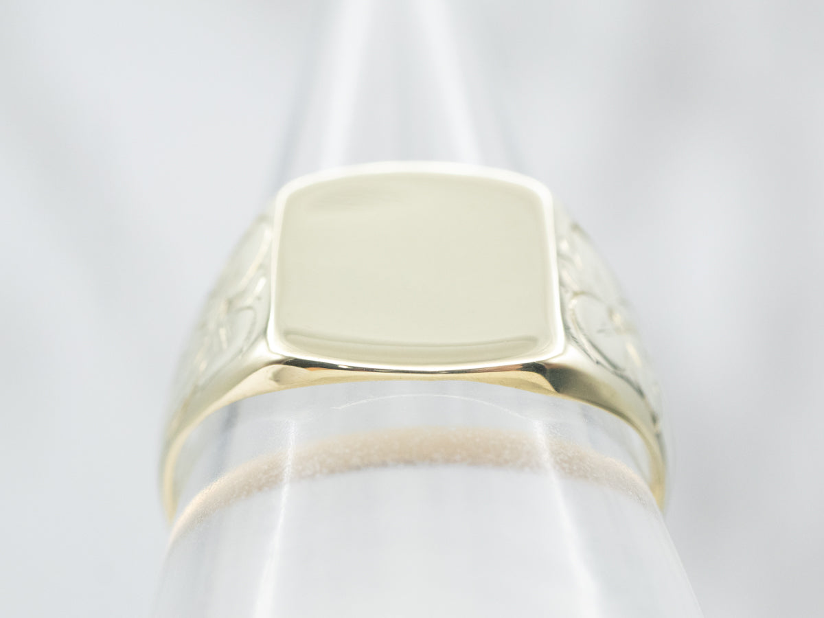 Vintage Green Gold Signet Ring with Floral Details