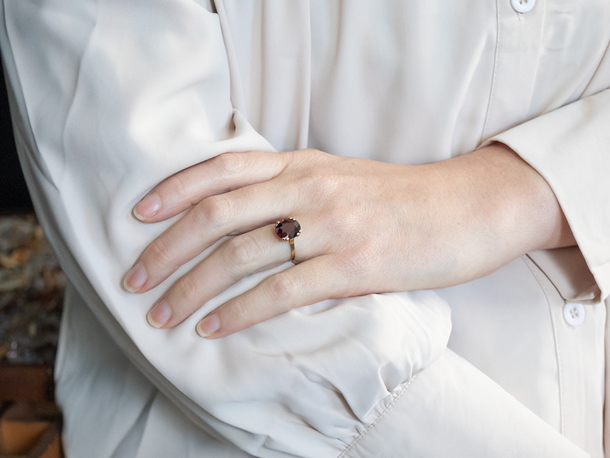 Anillo Solitario Oro Amarillo Granate