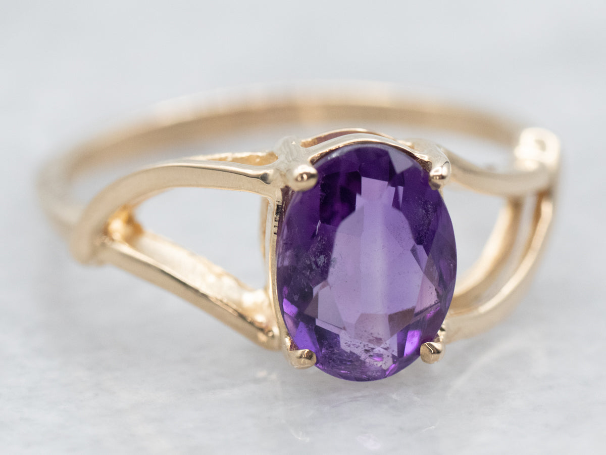 Vintage Gold Amethyst Solitaire Ring