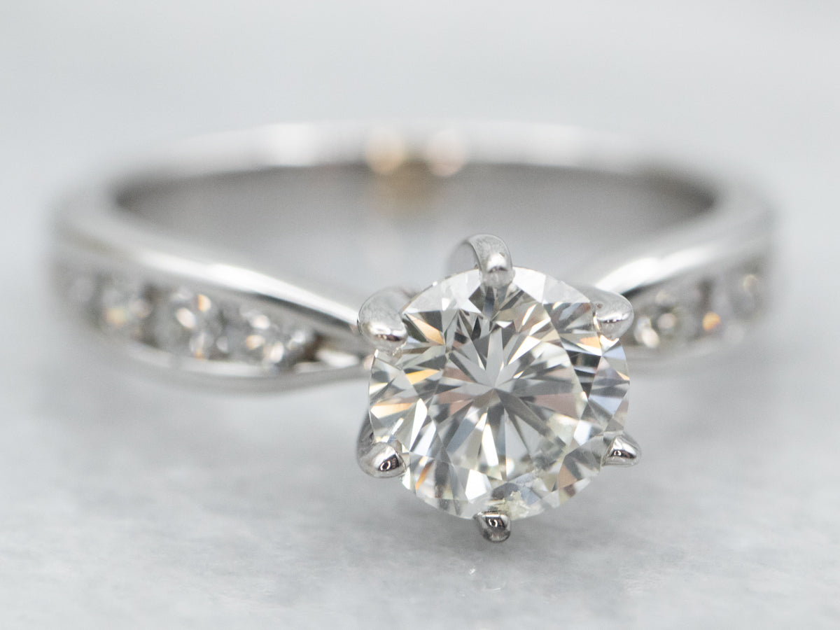 Stunning Round Brilliant Modern Diamond Engagement Ring