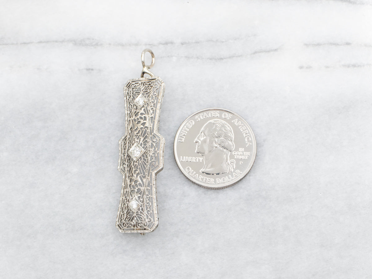 Broche o colgante de filigrana de diamantes de talla europea Art Déco de oro blanco