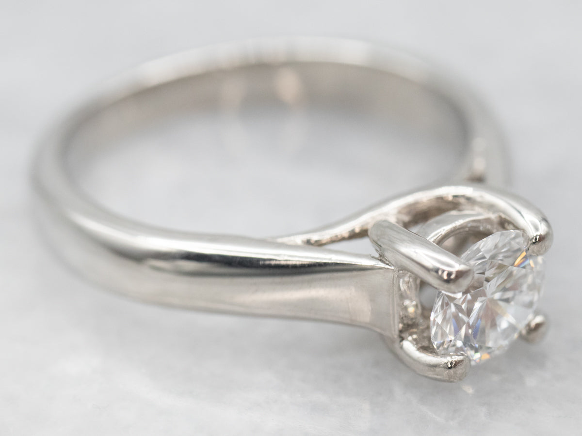 Anillo de compromiso con solitario de diamantes y certificación Perrywinkle en platino