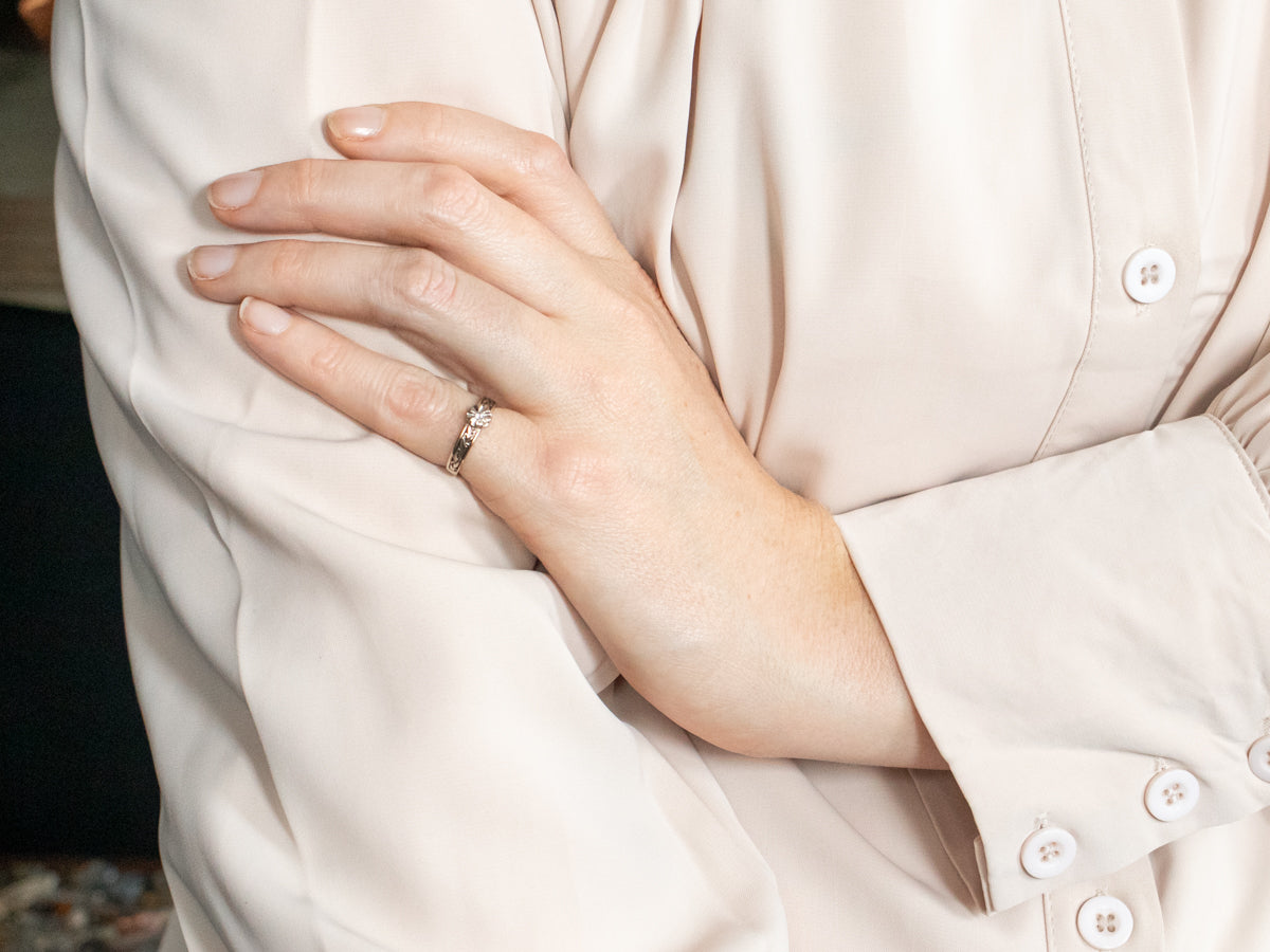 Two Tone Diamond Flower Ring with Etched Shoulders