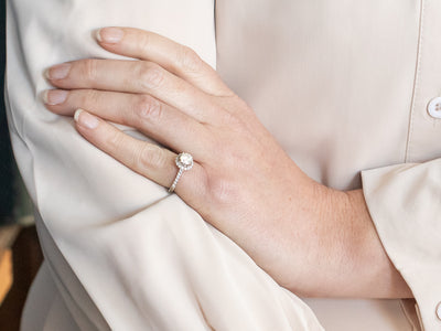 Modern White Gold Diamond Engagement Ring with Diamond Halo