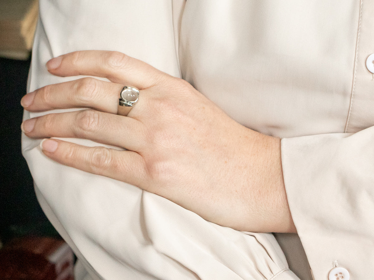 Unisex White Gold Moonstone Solitaire Ring