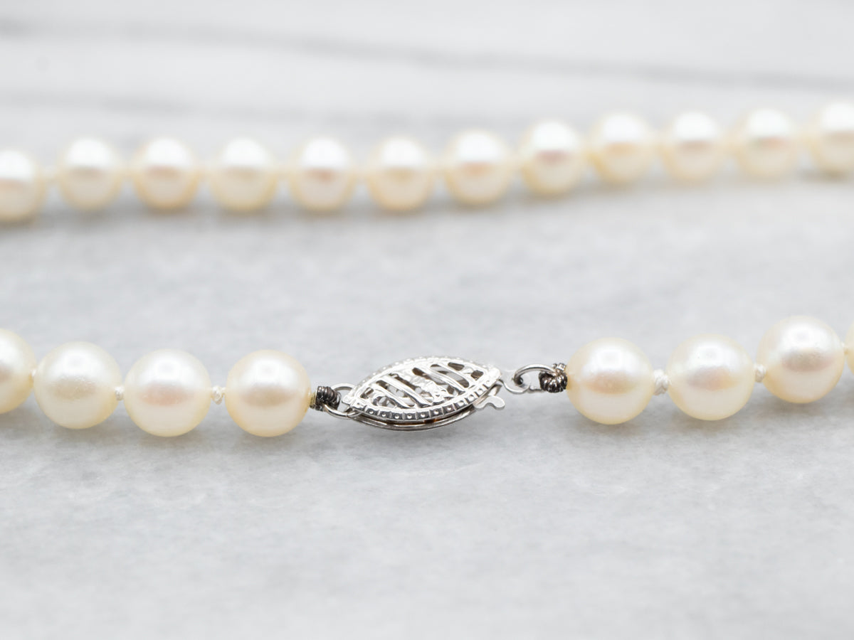 White Gold Saltwater Pearl Necklace
