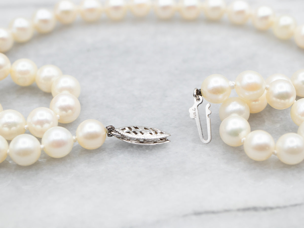 White Gold Saltwater Pearl Necklace