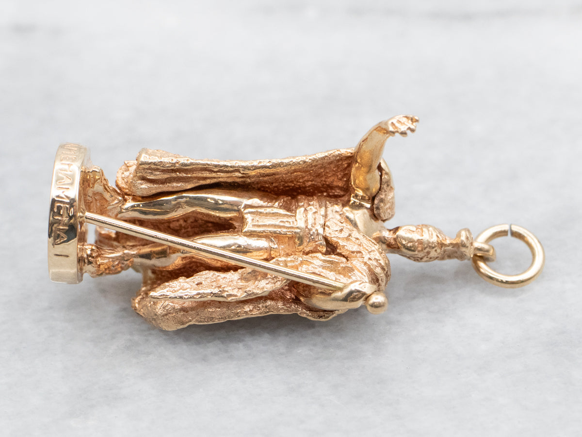 Colgante grande de oro con estatua del rey Kamehameha de Hawaii