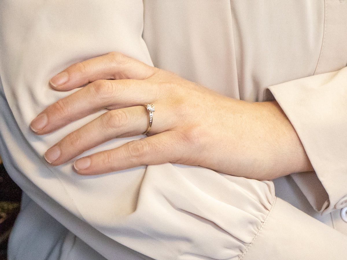 Modern Round Brilliant Diamond Engagement Ring