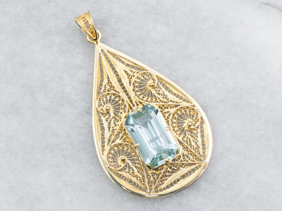 Stunning 18K Gold Aquamarine Filigree Pendant